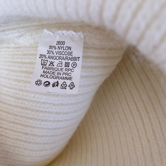 BEANIE/TOQUE/HAT White Ribbed stretchy comfy Angora rabbit fur(offers welcome🎊🎉 - Picture 5 of 6